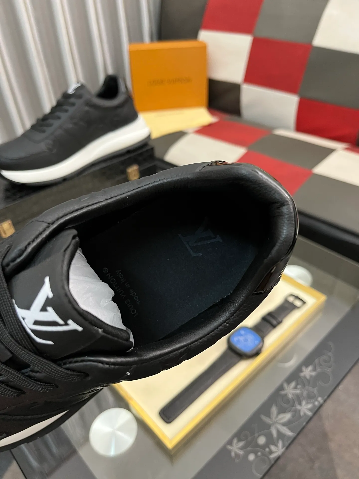 Men's men's shoes💰458⌚️⌚️ Loui* Vuitto* - Louis ** donkey's new color men's trainer sneakers, this LV Trainer sneaker is made of calfskin and breathable mesh, showing pure colors, the #54 logo on the back traces the brand's birth in 1854, the designer's handwritten brand logo embellishes one side, virgil Designed by abloh himself, it is a very commemorative sneaker. The new lv Louis Vuitton loui* vuitto* trainer sneaker low casual sports culture versatile basketball sneaker. Size: 38-443️⃣Colors available